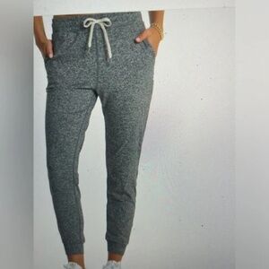 Vuori Performance Joggers - Long
